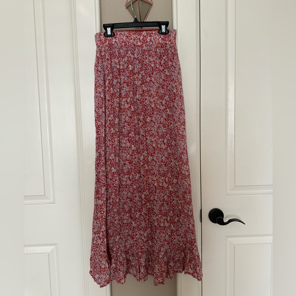 🌟Last Day on Posh🌟 High-Low Floral Skirt